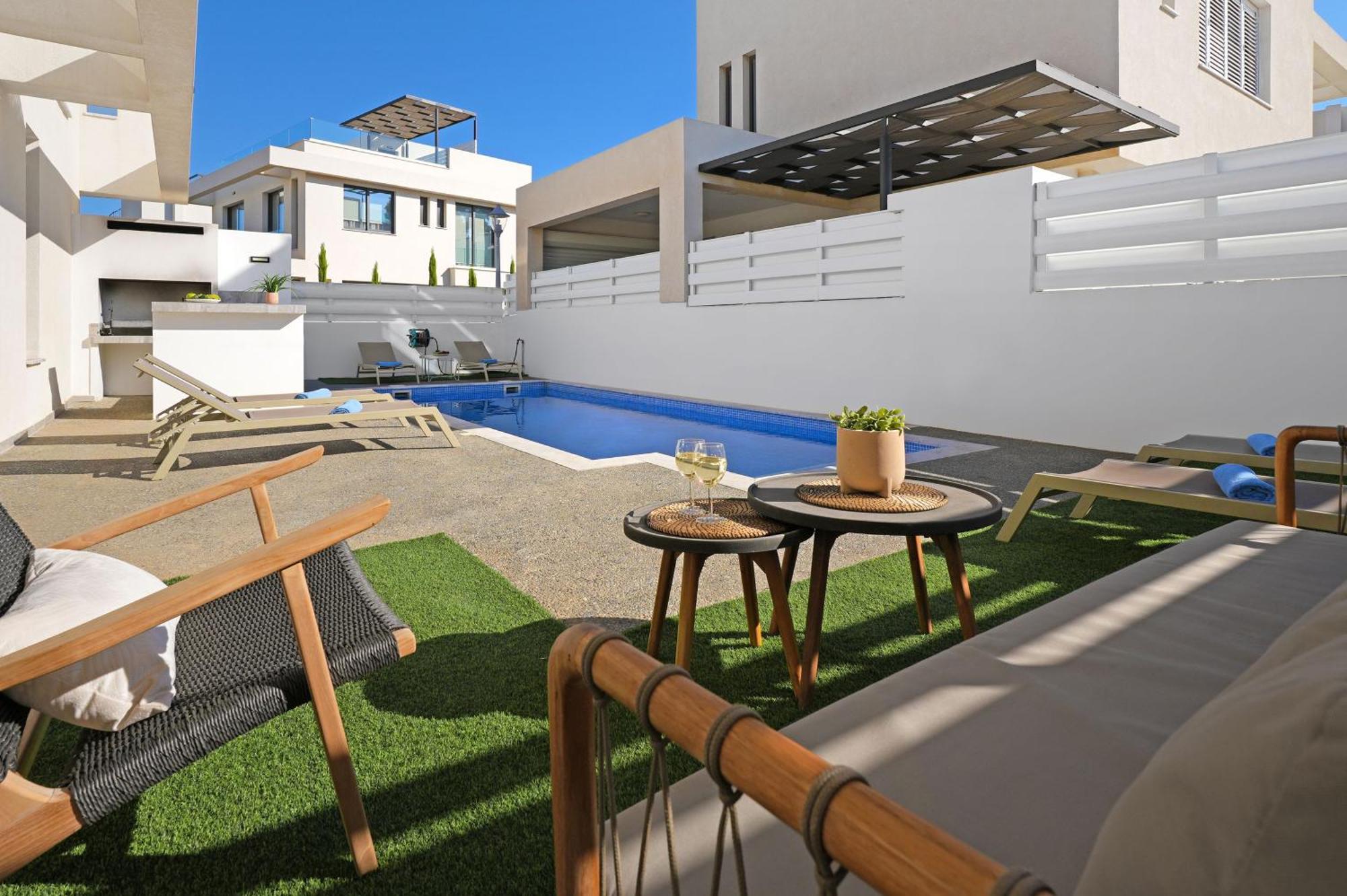 Villa Queen Valentina Protaras Exterior photo