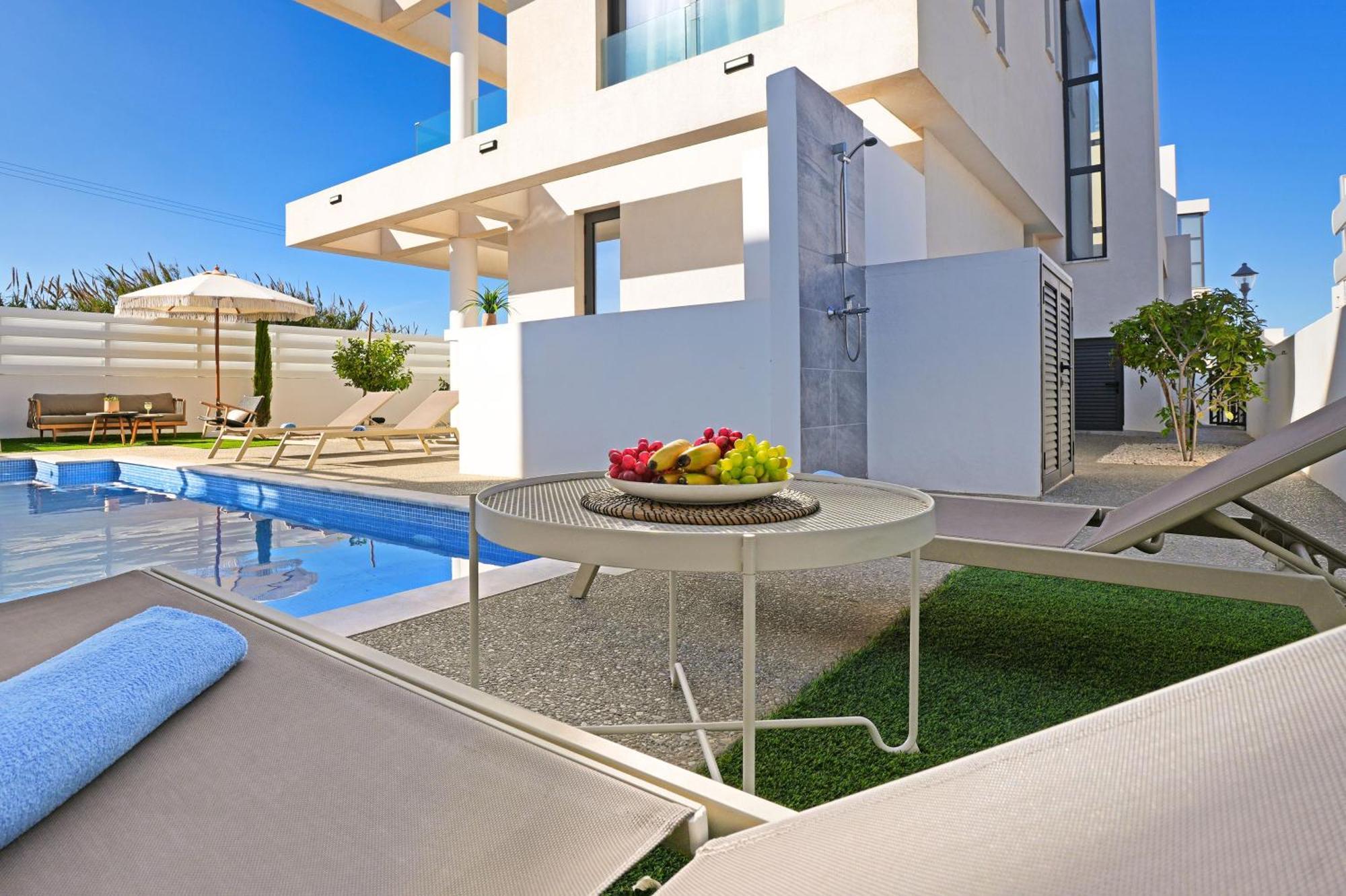Villa Queen Valentina Protaras Exterior photo